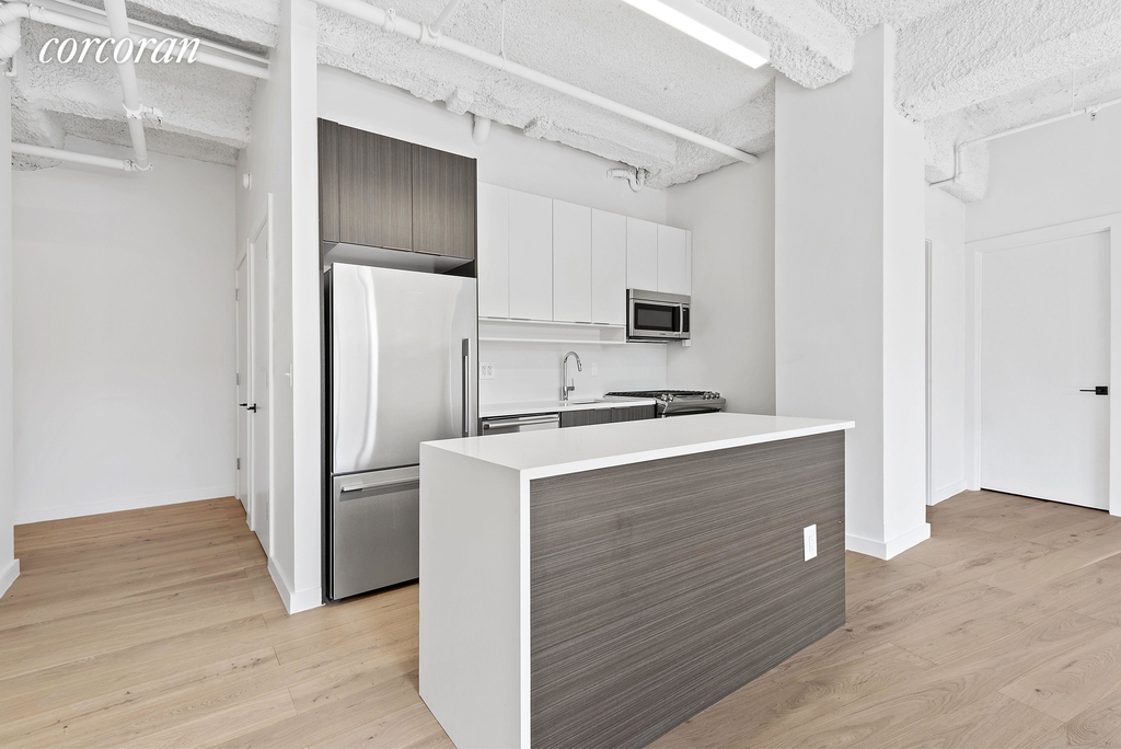 275 Park Avenue - Photo 1