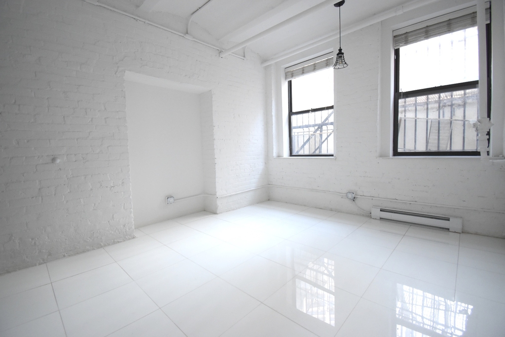 309 W 111th St - Photo 4