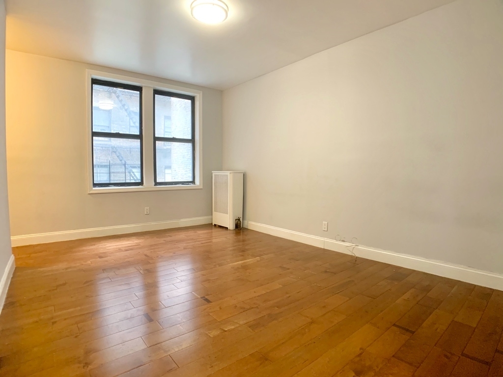 551 West 190th Street - Photo 3