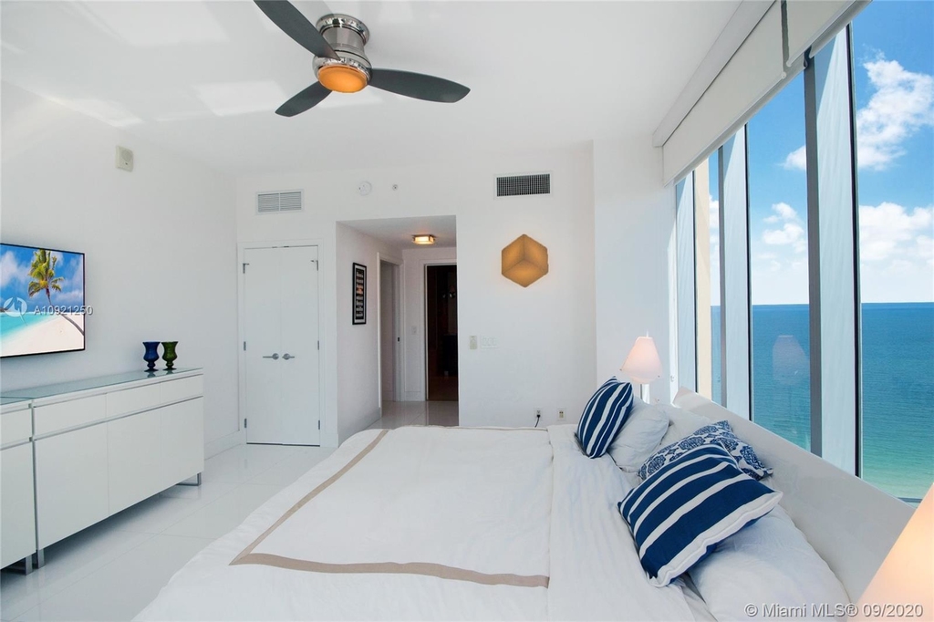 6899 Collins Ave - Photo 9