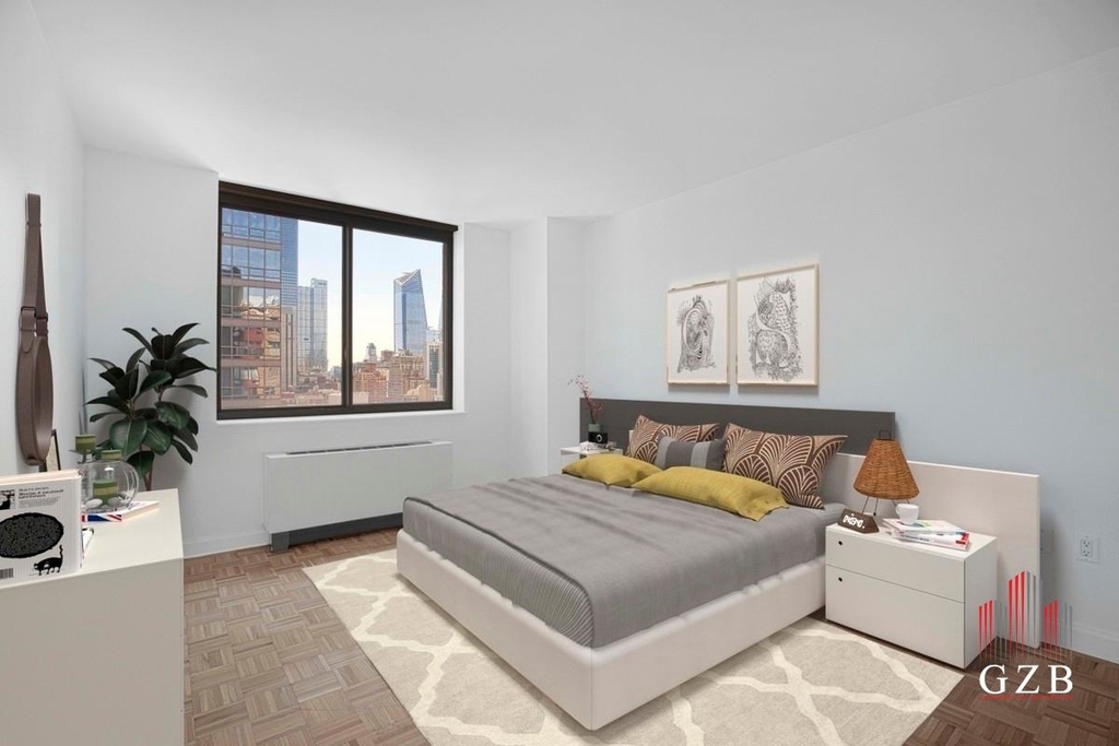 W 43rd St, - Photo 1