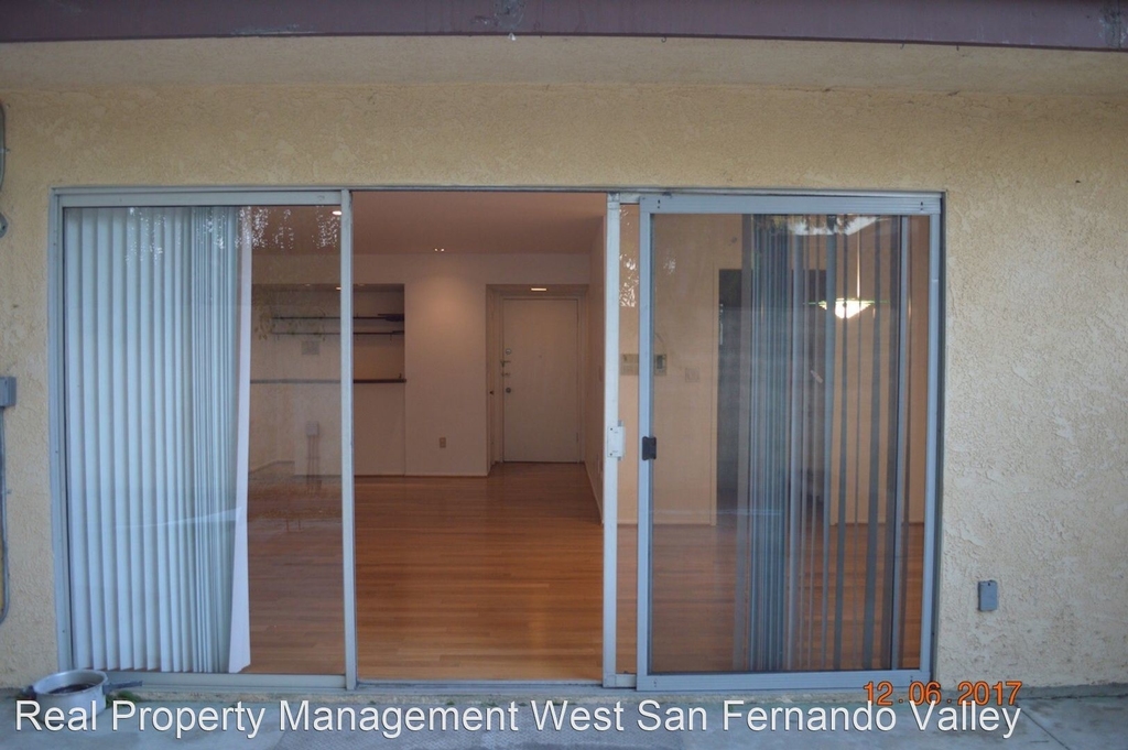 8060 Canby Ave #4 - Photo 8