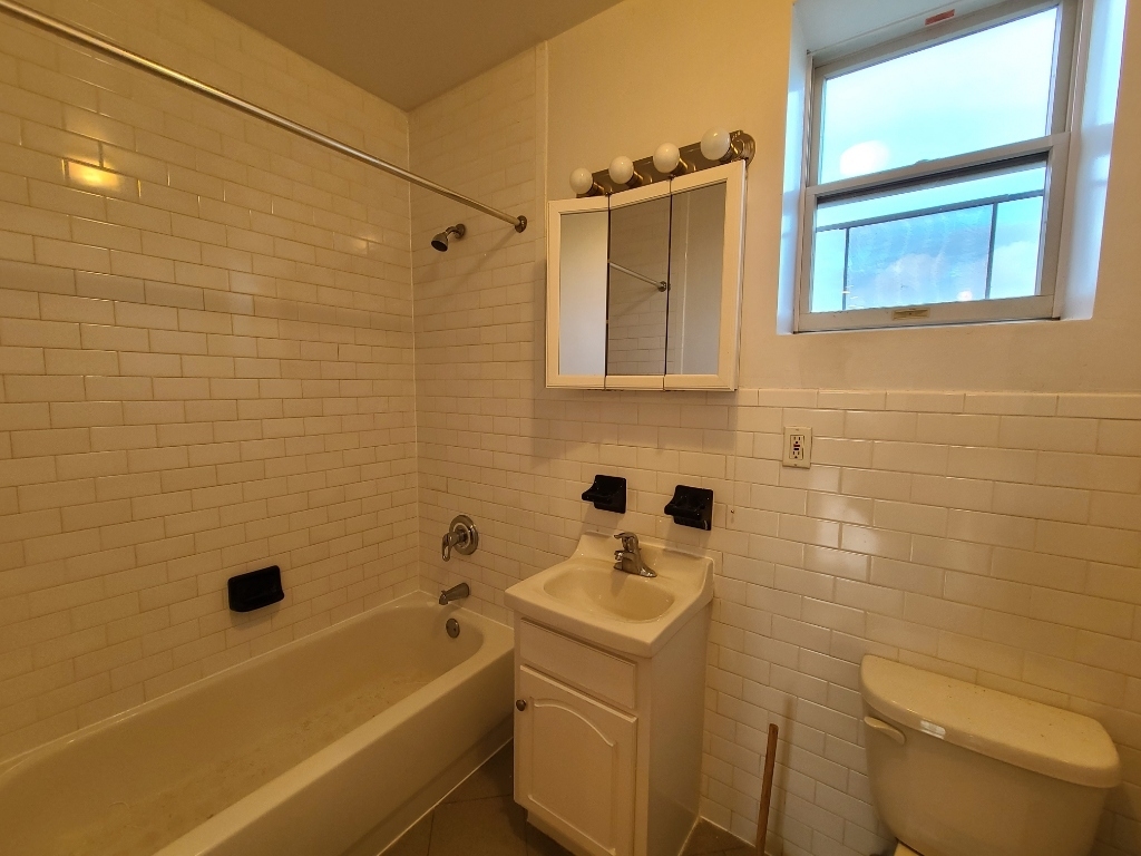 257 15th Street - Photo 4