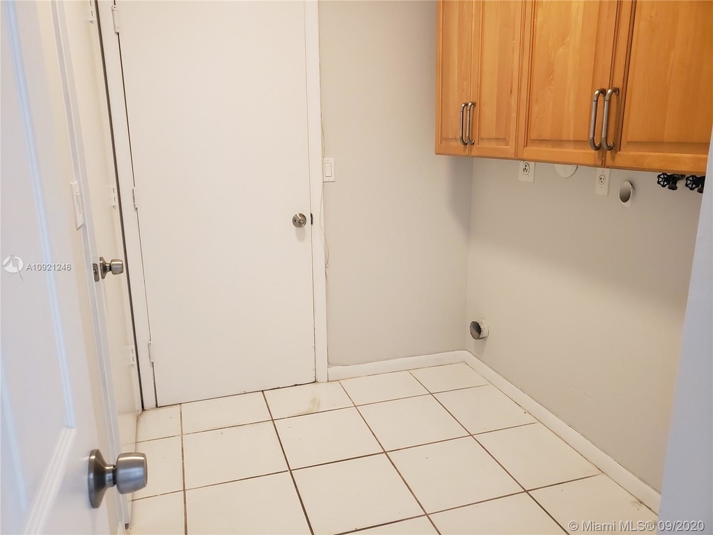 2633 Oak Park Cir - Photo 21