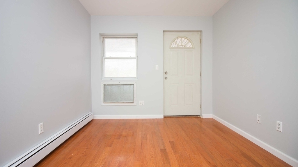 571 Putnam Avenue - Photo 8