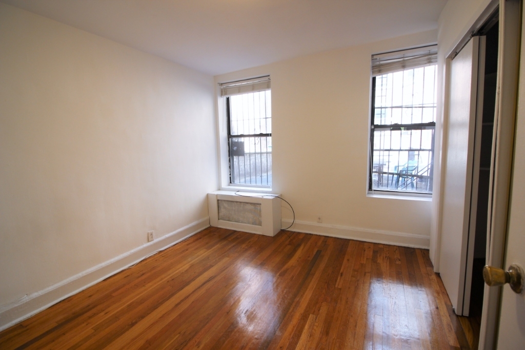 341 1st Avenue - Photo 4