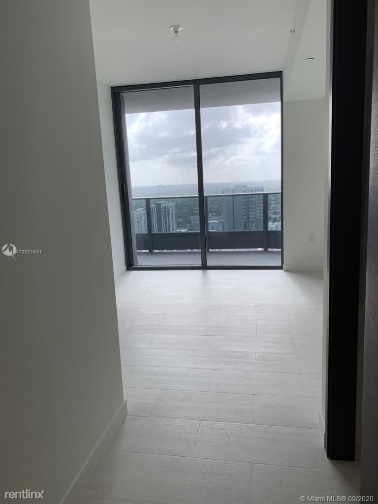 1000 Brickell Plz - Photo 1