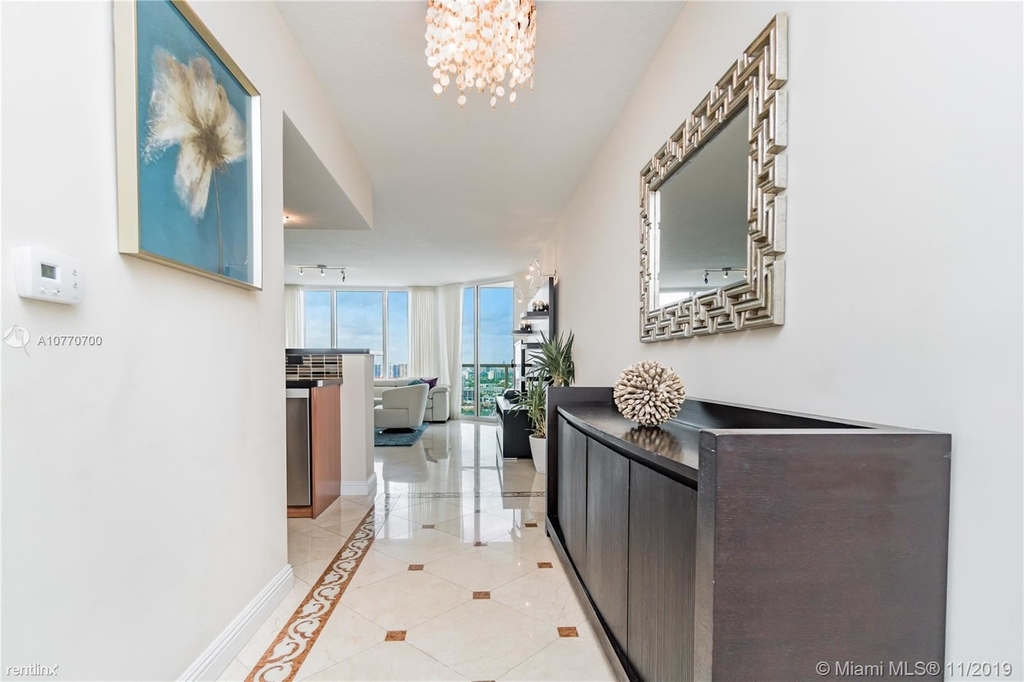 16699 Collins Ave - Photo 13