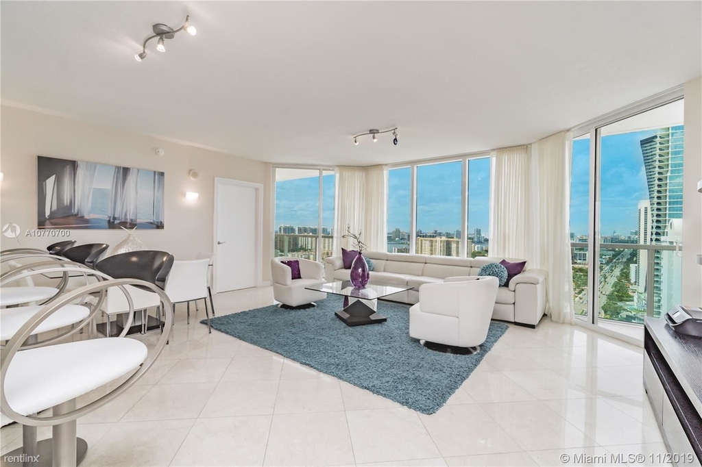 16699 Collins Ave - Photo 11