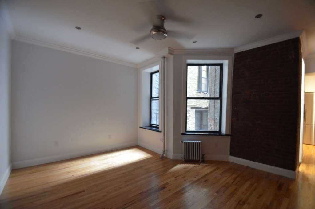 3694 Broadway - Photo 8