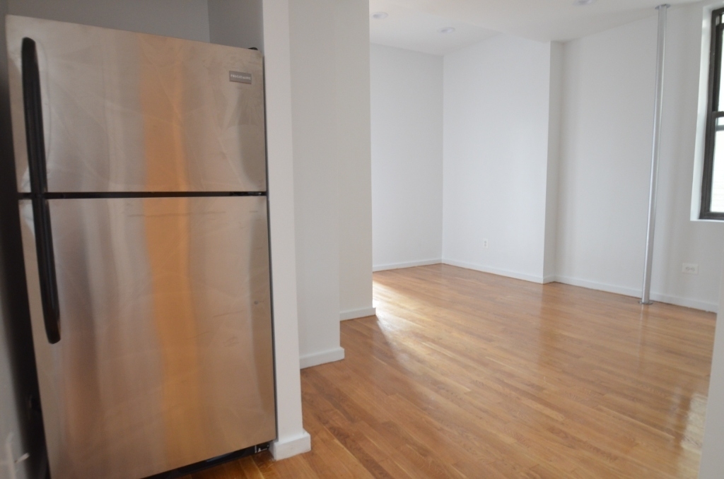 500 West 148th Street - Photo 4