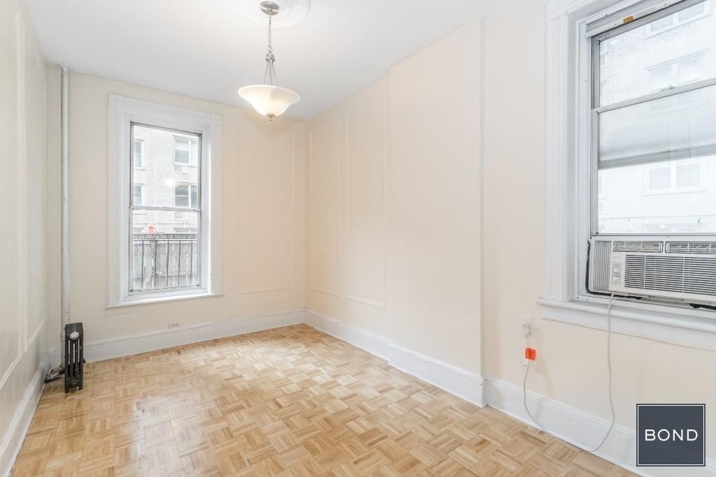 158 West 15th Street - Photo 3