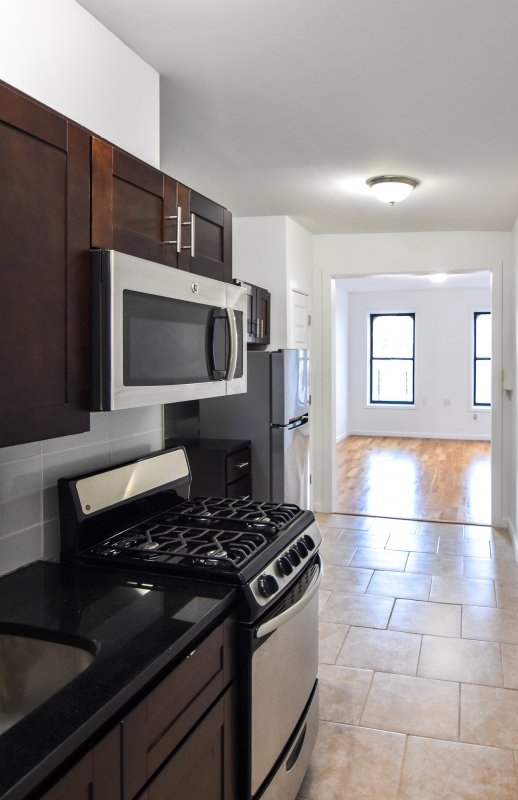 225 West 105th Street - Photo 5