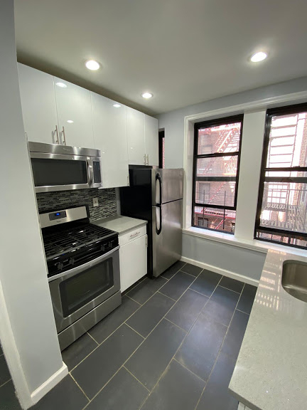 543 East 21st Street - Photo 0