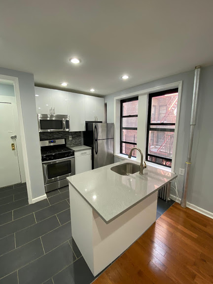 543 East 21st Street - Photo 1