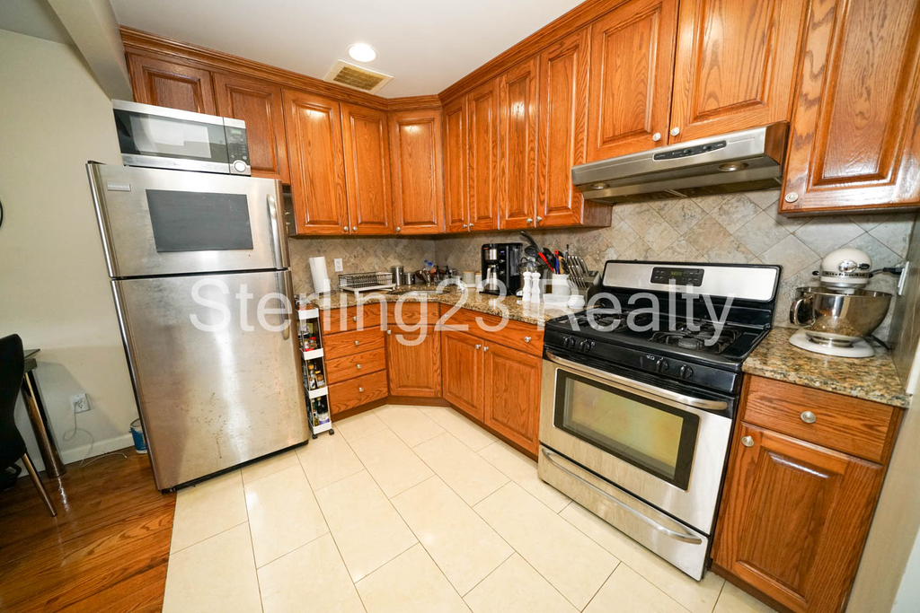 27-7 23rd Avenue - Photo 0