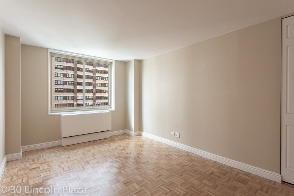 30 West 63rd Street - Photo 3