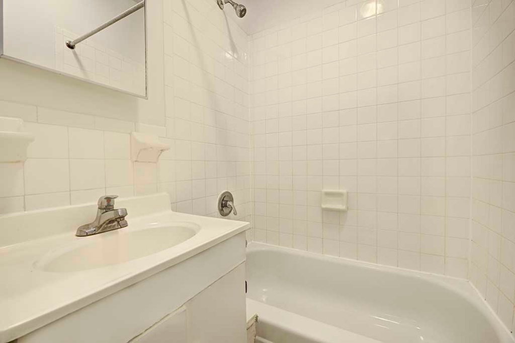 522 East 11th Street - Photo 5