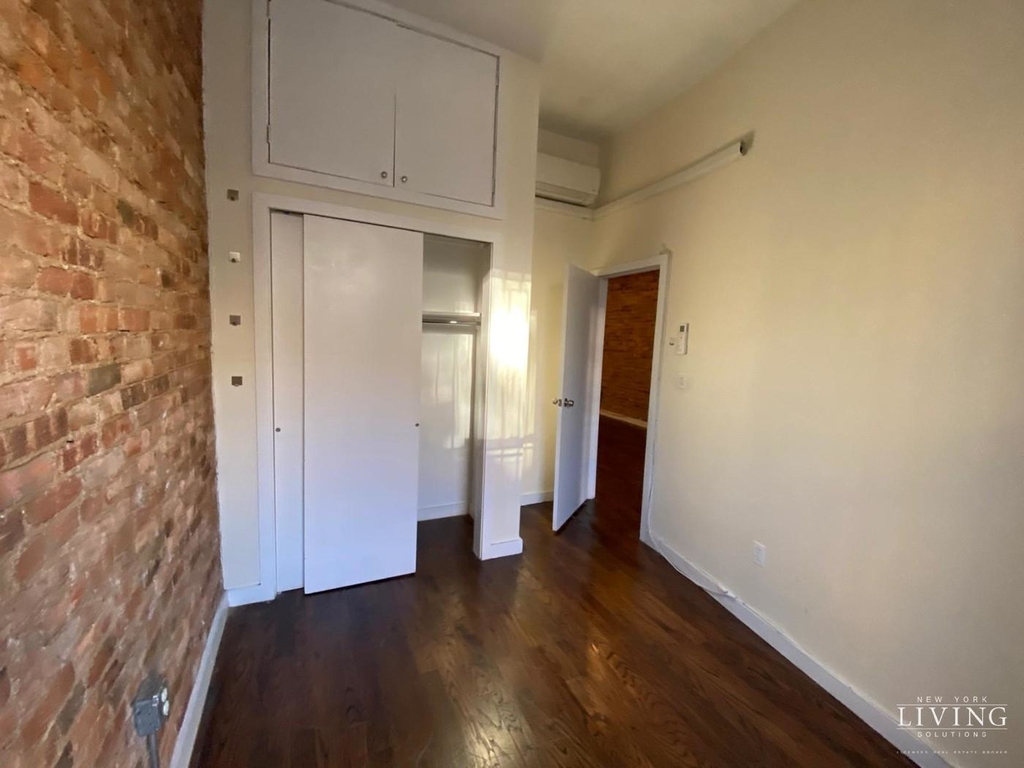 308 Tompkins Avenue - Photo 14