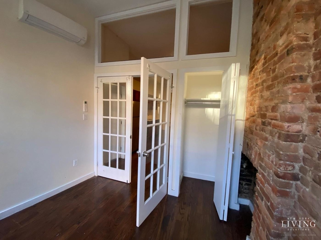 308 Tompkins Avenue - Photo 11