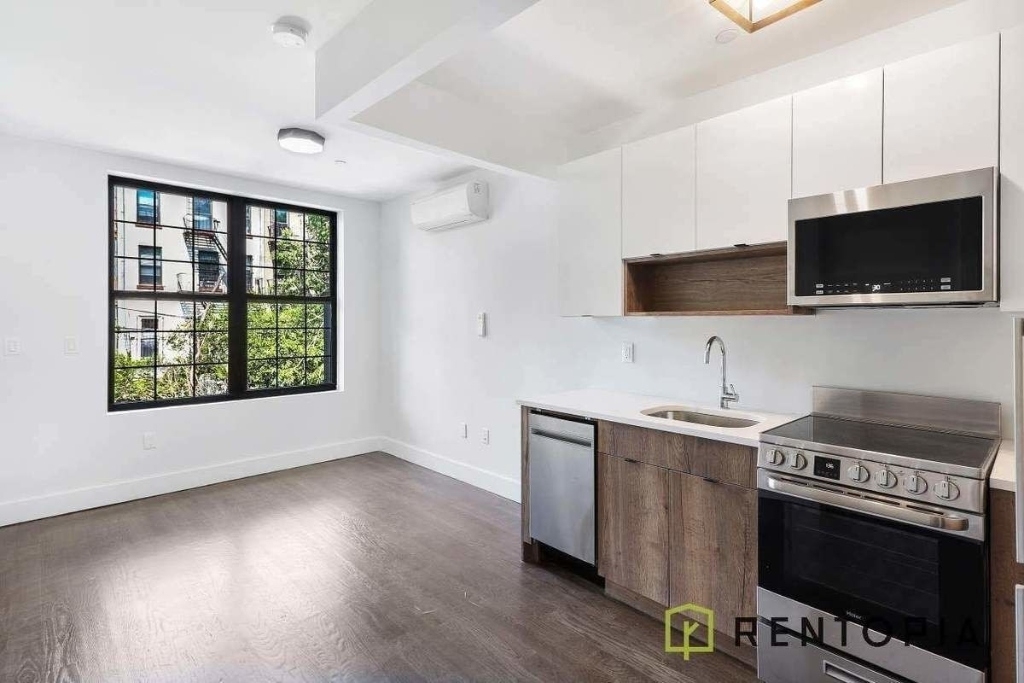 771 Lexington Avenue - Photo 1