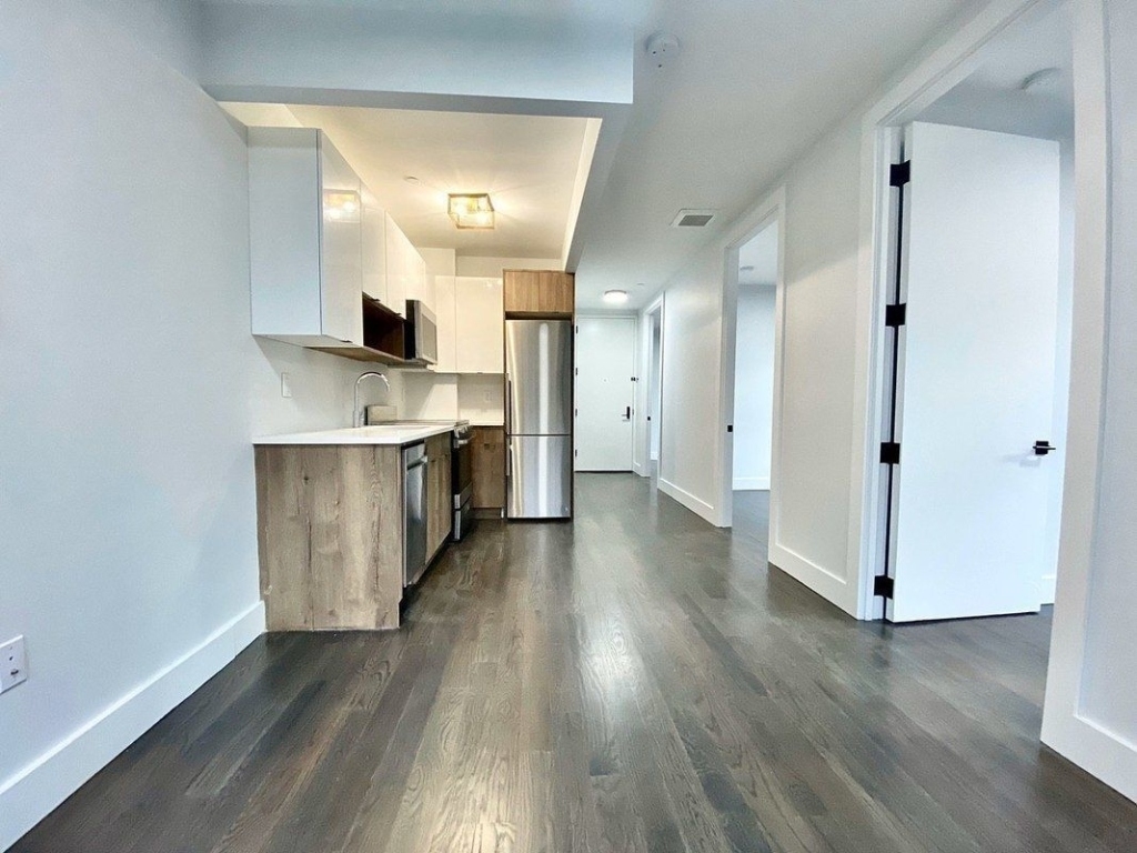 771 Lexington Avenue - Photo 2