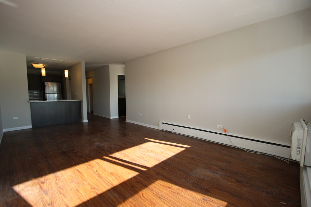 1704 North North Park Avenue - Photo 3