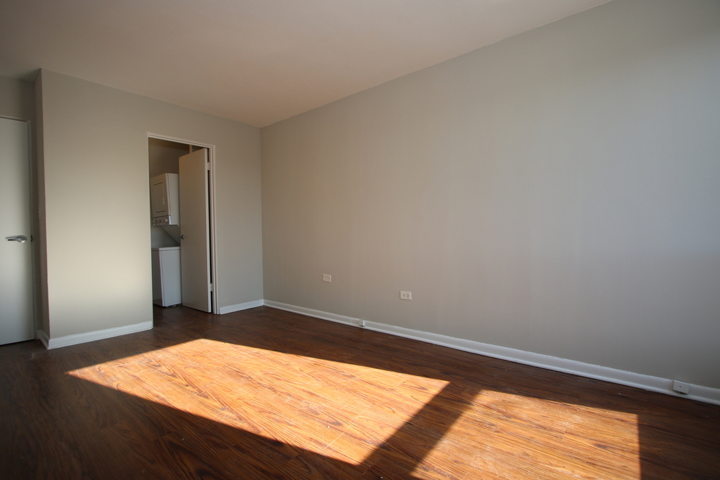 1704 North North Park Avenue - Photo 7