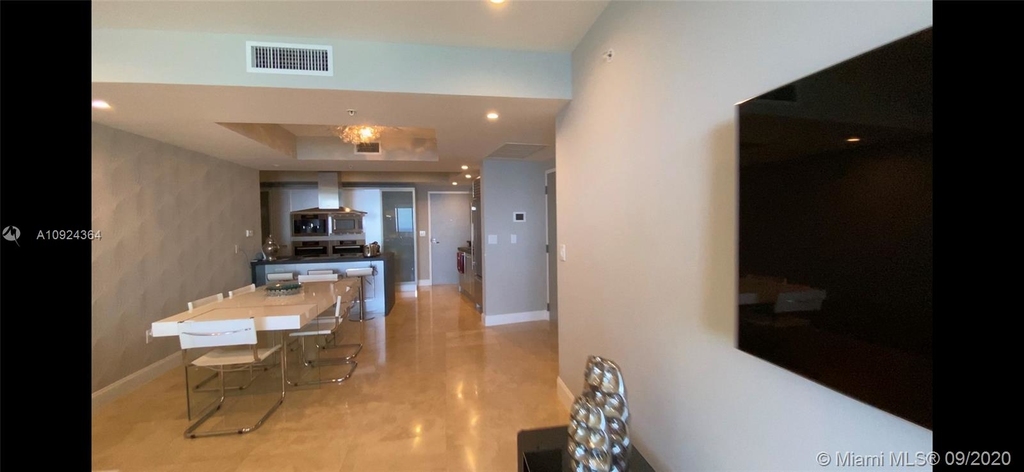 18201 Collins Ave - Photo 6