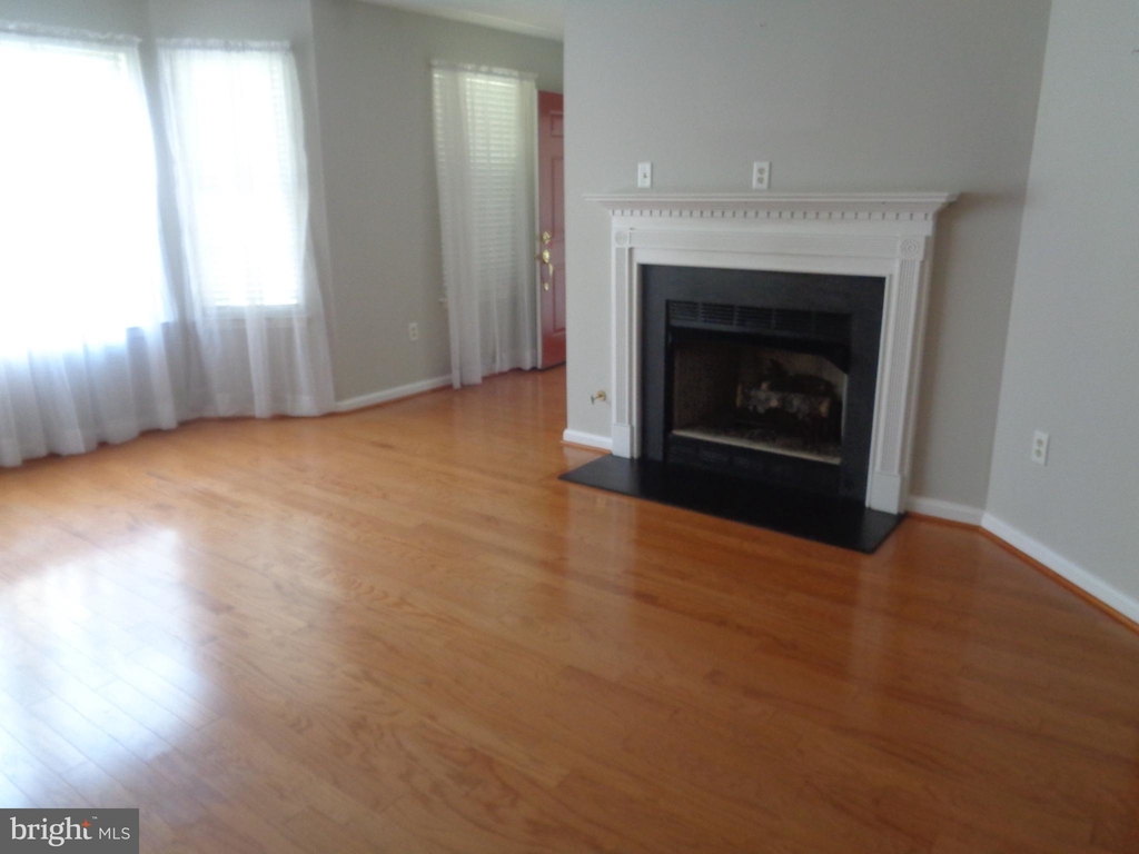 603 Sweetwater Drive - Photo 2