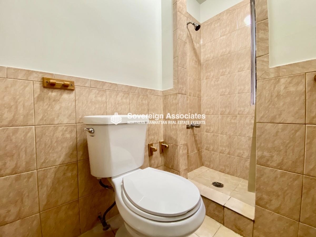 401 East 68th Street - Photo 9