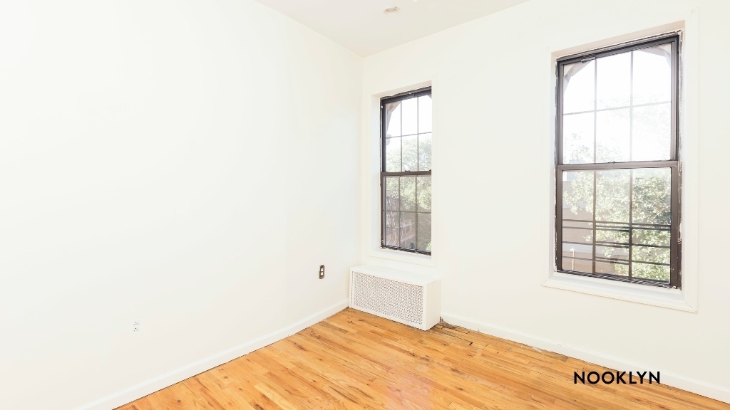 206 Scholes Street, Brooklyn, NY 11206 - Photo 2