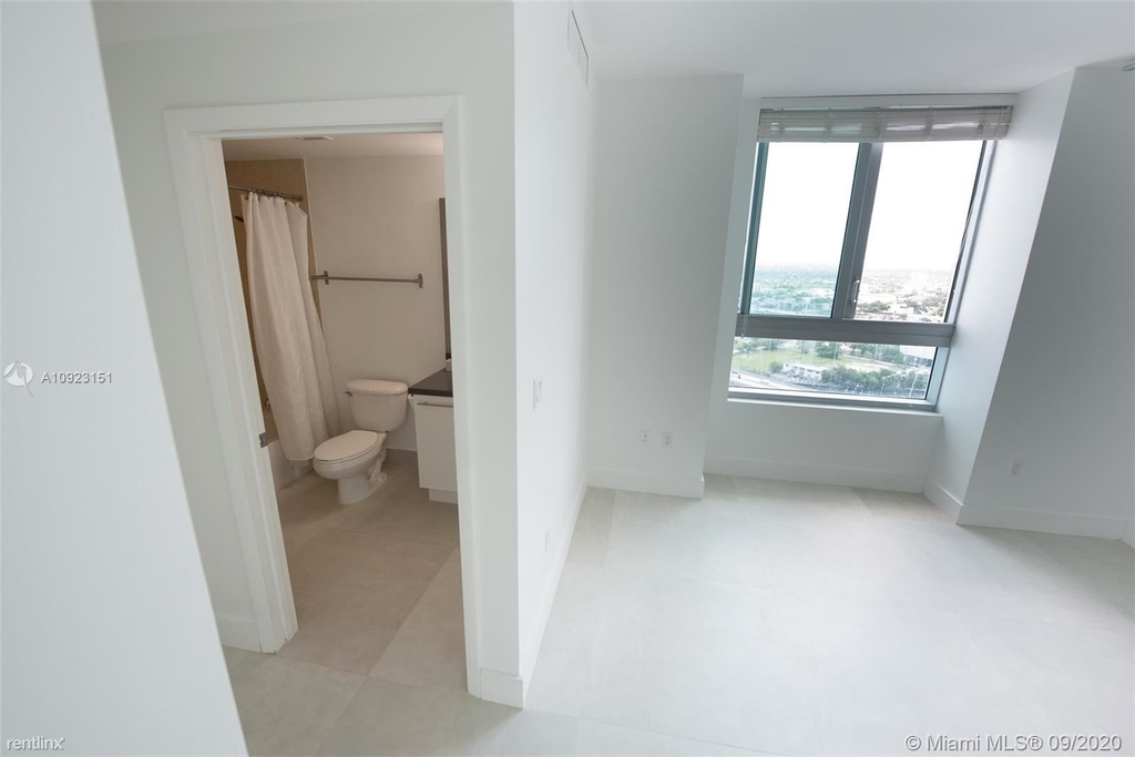 90 Sw 3rd St Apt 2407 - Photo 13