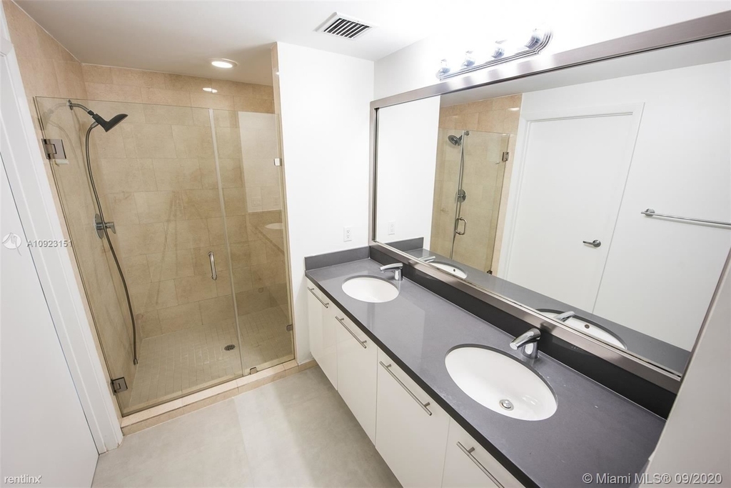 90 Sw 3rd St Apt 2407 - Photo 9