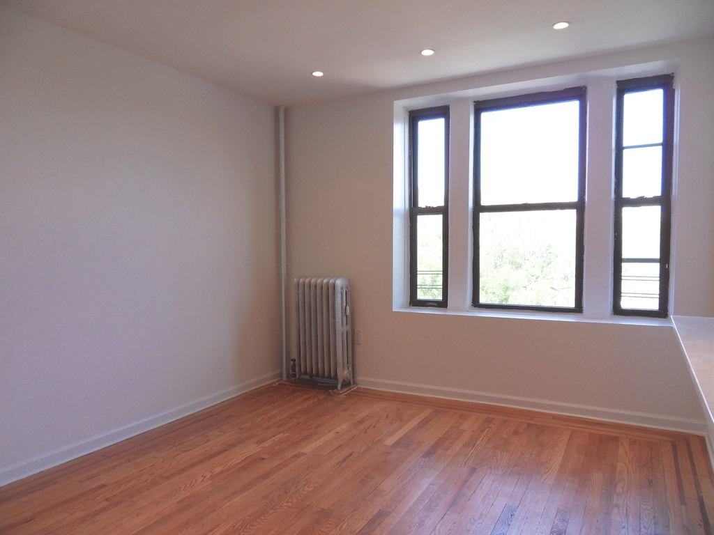 286 Eastern Parkway - Photo 2