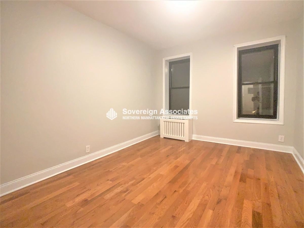 213 Bennett Avenue - Photo 2