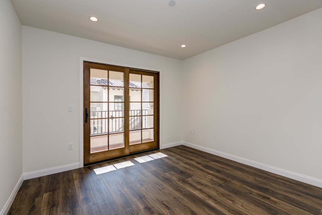 388 South Los Robles Avenue - Photo 8