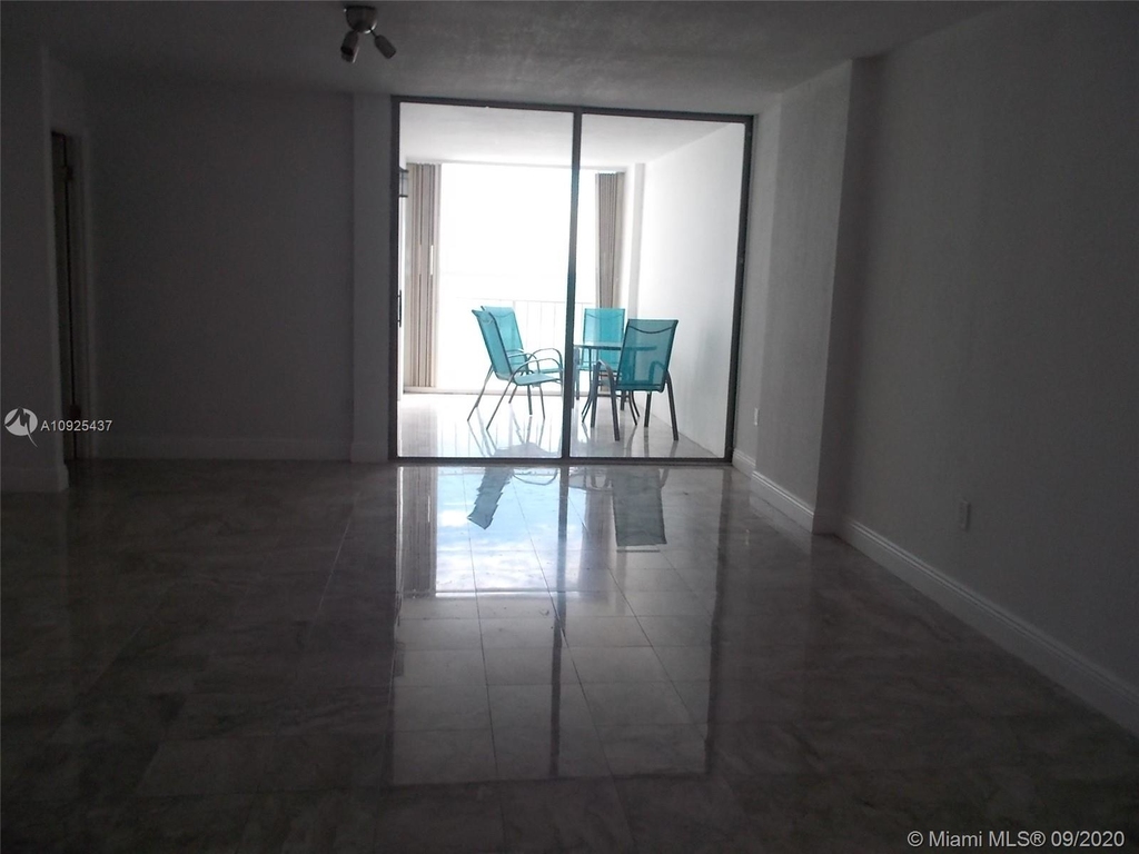 6450 Collins Ave - Photo 10