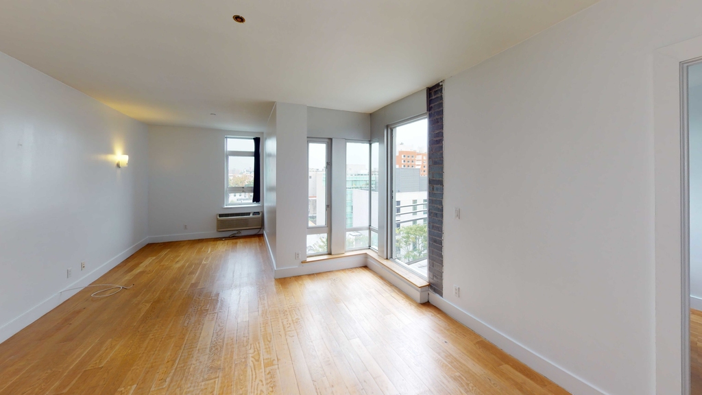 105 Grand Avenue - Photo 3