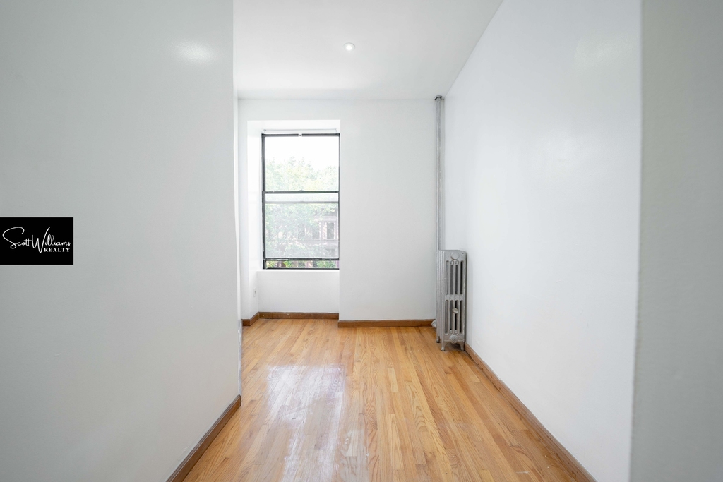 448 Hancock Street - Photo 5