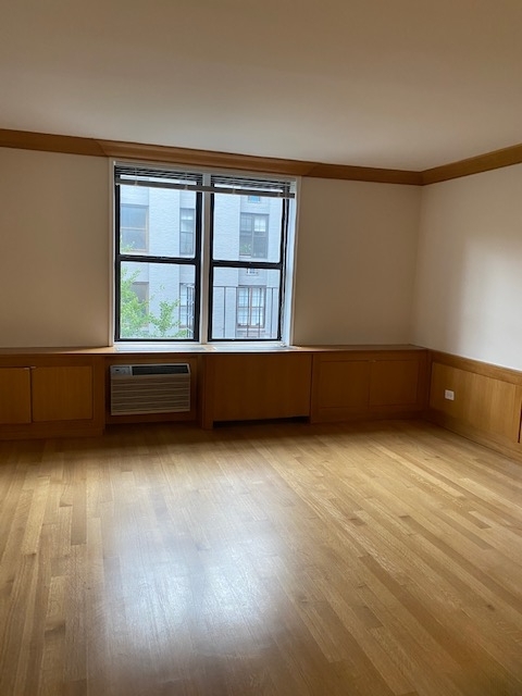 151 West 16th Street - Photo 4