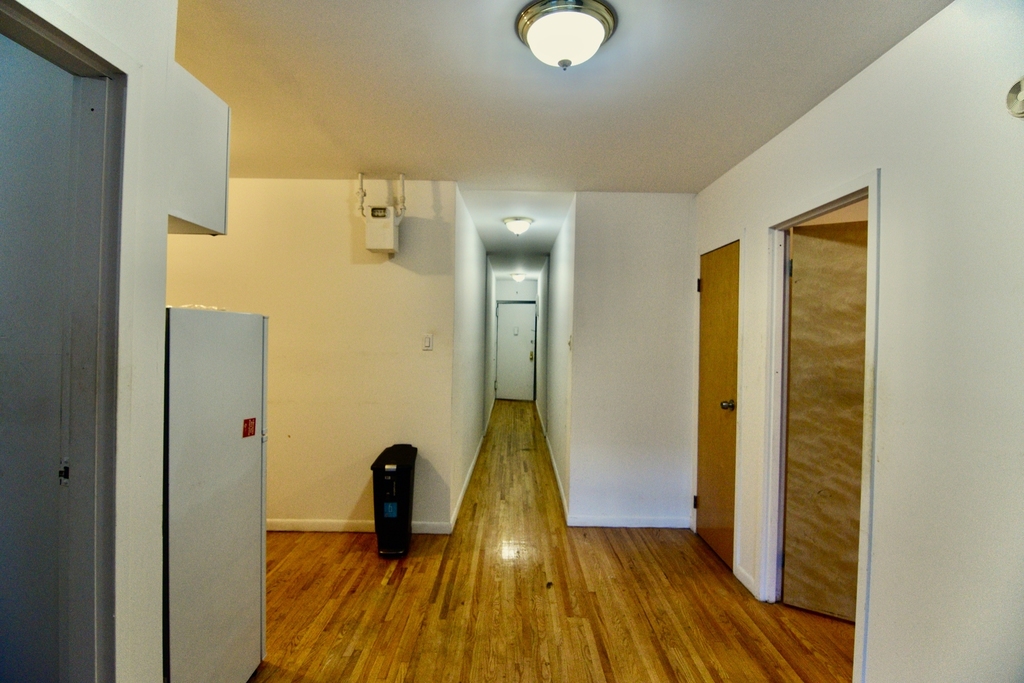 214 East 82nd Street - Photo 2