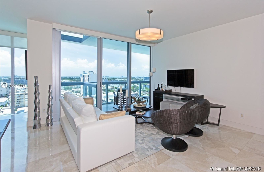 6899 Collins Ave - Photo 14