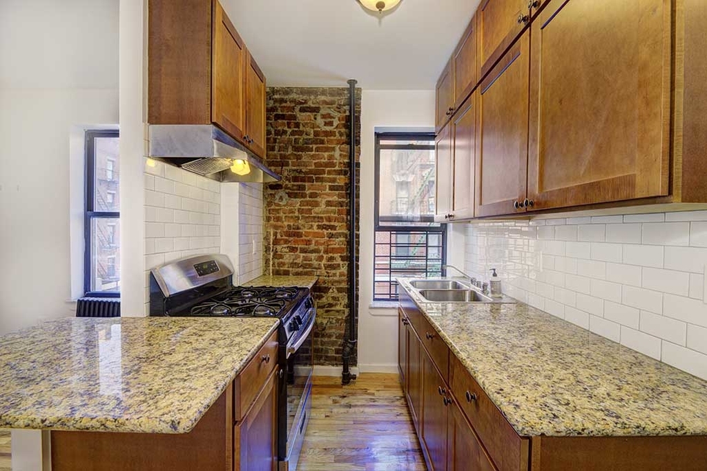 116 Mott Street - Photo 1