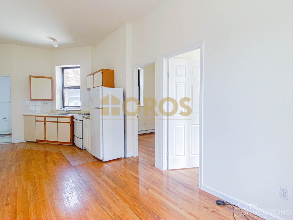 283 East 7th Street - Photo 2