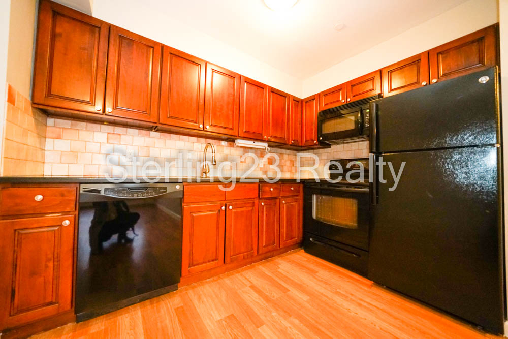 27-16 12th Street - Photo 1