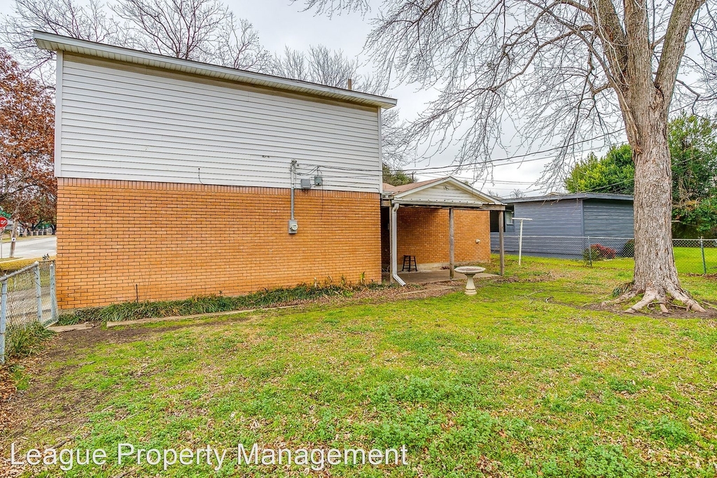 3700 Stadium Drive - Photo 17