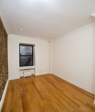 East 55th Street - Photo 4