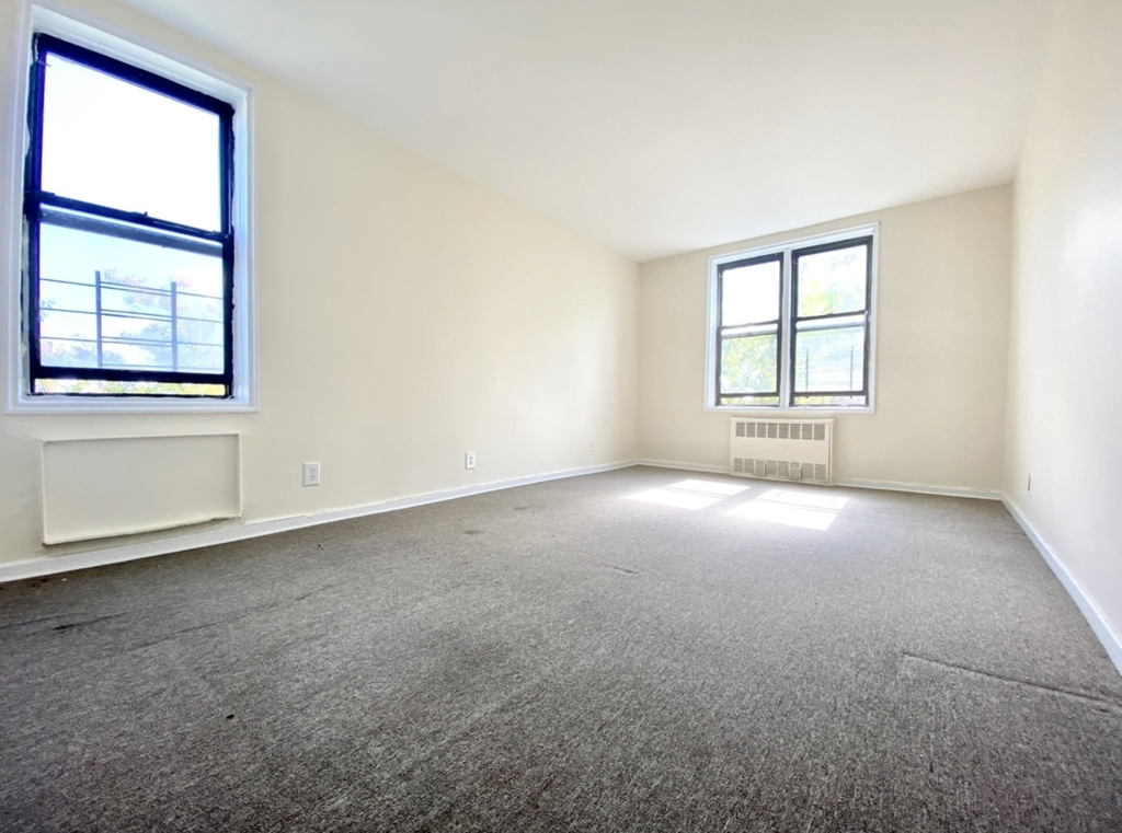 149-43 35th Avenue, Flushing, NY 11354 - Photo 4