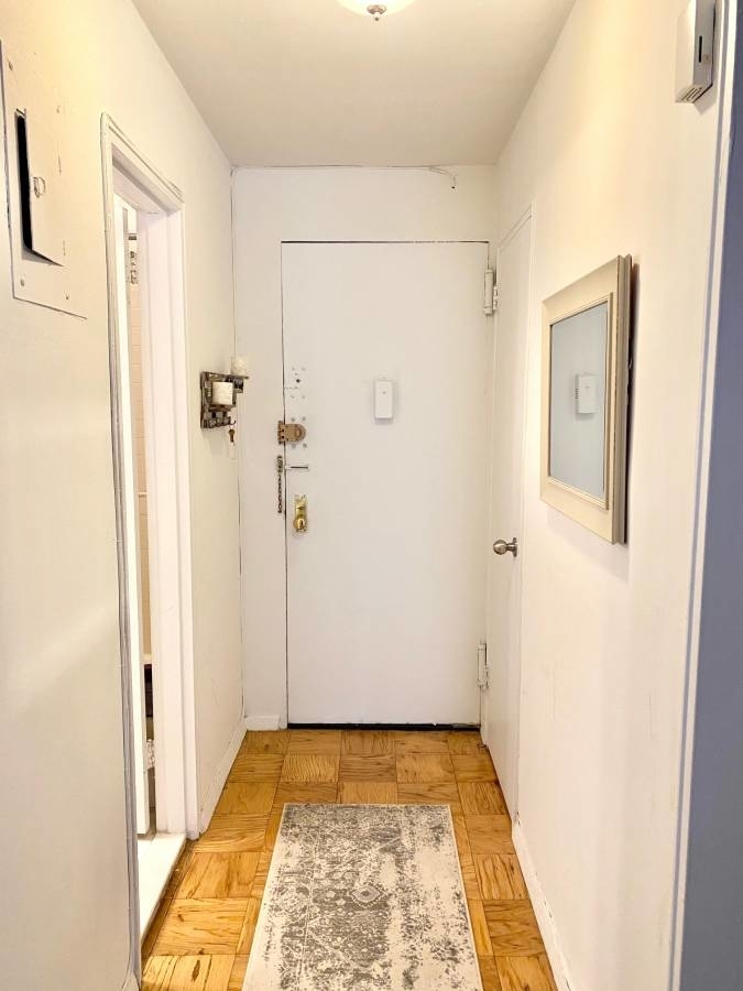 315 East 21st Street - Photo 3